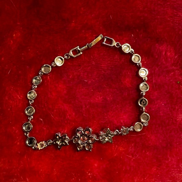 Silver crystal flower Bracelet non tarnish - Picture 2 of 2